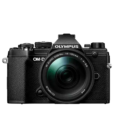 Olympus E-M5 Mark III + obj. 14-150mm EZ