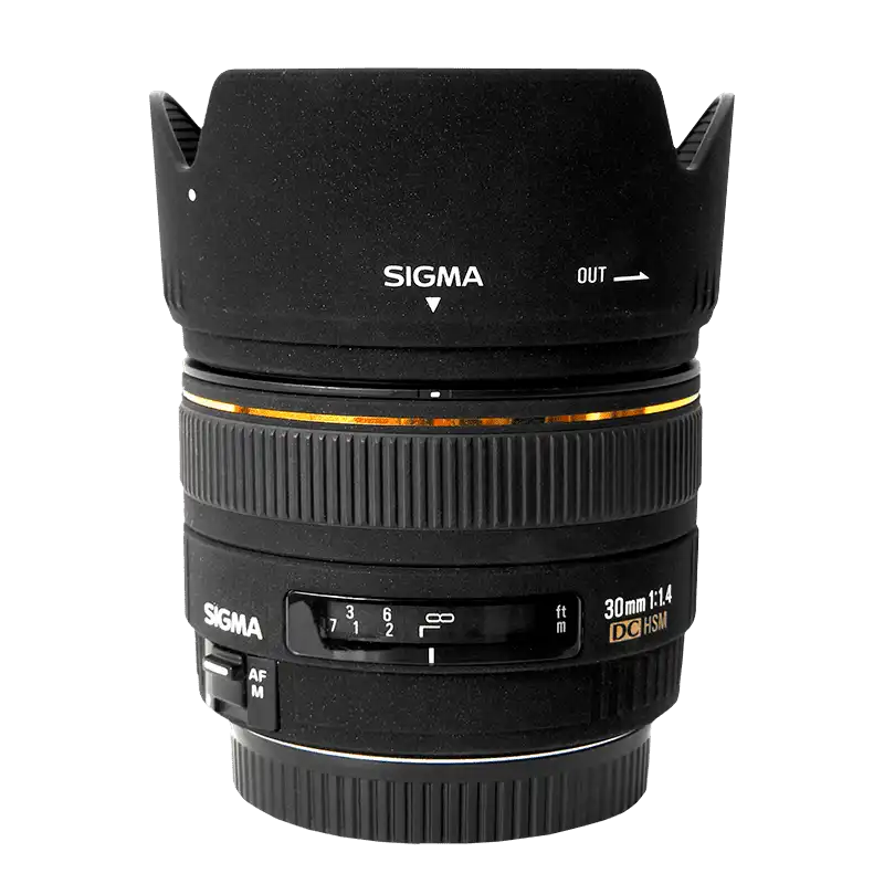 Sigma 30mm f1.4 EX DC (pre Nikon)