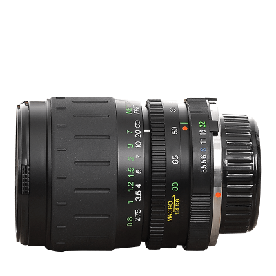 Cosina 28-80 f/3.5-5.6 makro (pre Minoltu)