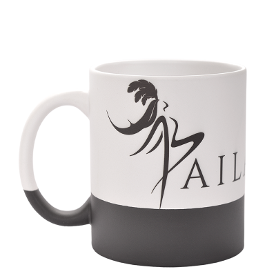 Hrnček s tmavým spodkom 330ml.