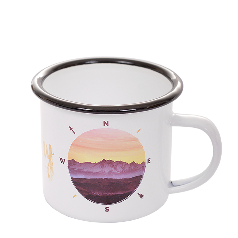 Plechovy smaltovany hrncek s ciernym lemom