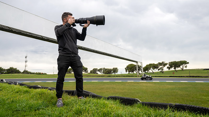 Fotografo con obiettivo Nikkor Z 600mm f4 TC VR S